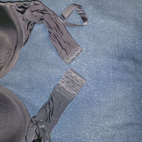 Gilligan and O'Malley Bra 36DD - Picture 3 of 4